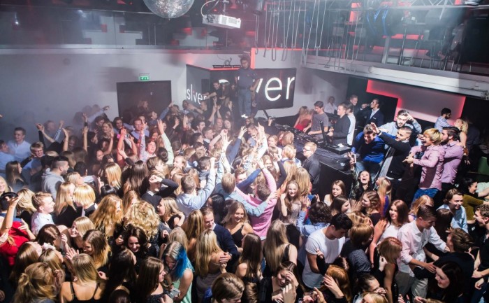 dejta frånskild tjej i hyvinge velvet lounge jönköping