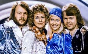 Fyll i raderna i dessa ABBA låtar.
